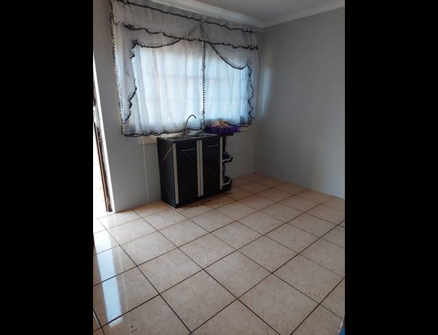 3 BEDROOM HOUSE FOR SALE IN HOWICK WEST
